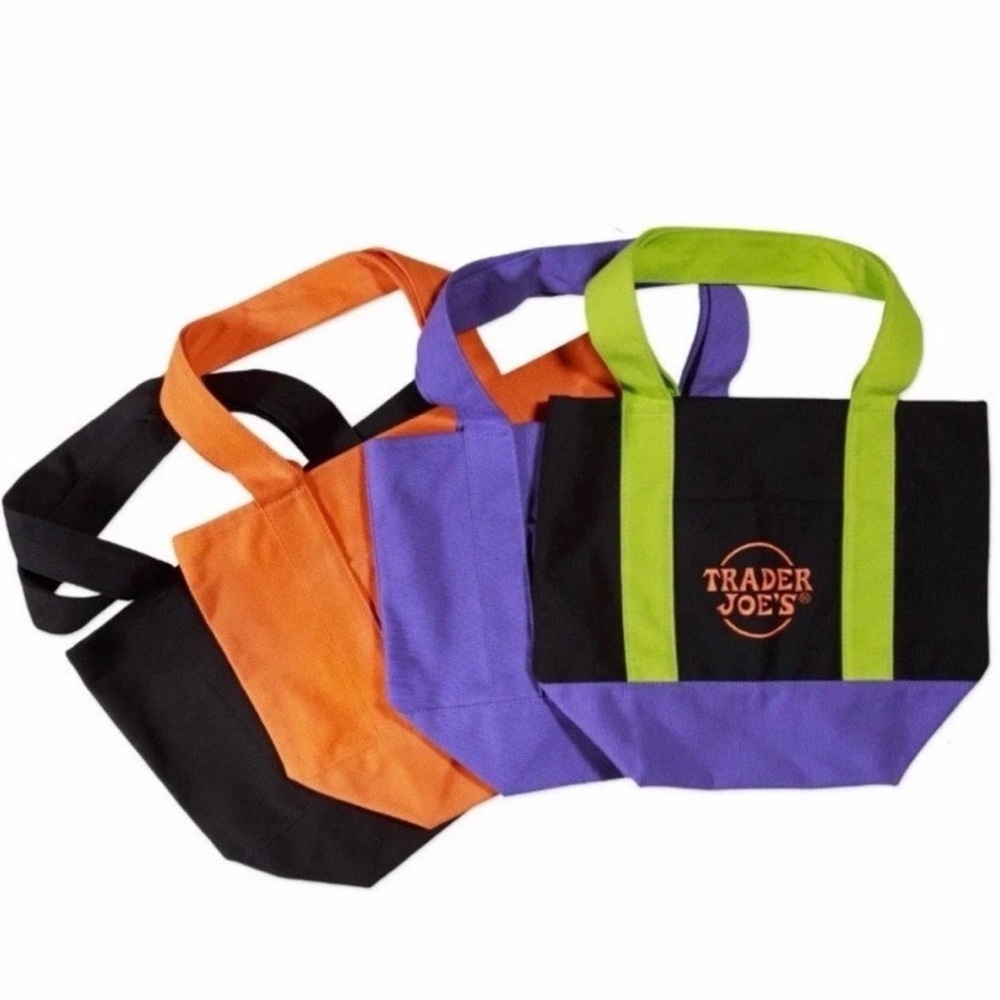 Trader Joe’s Mini Totes Totebags Halloween.   SET OF FOUR!   NEW with TAGS! - Picture 2 of 2